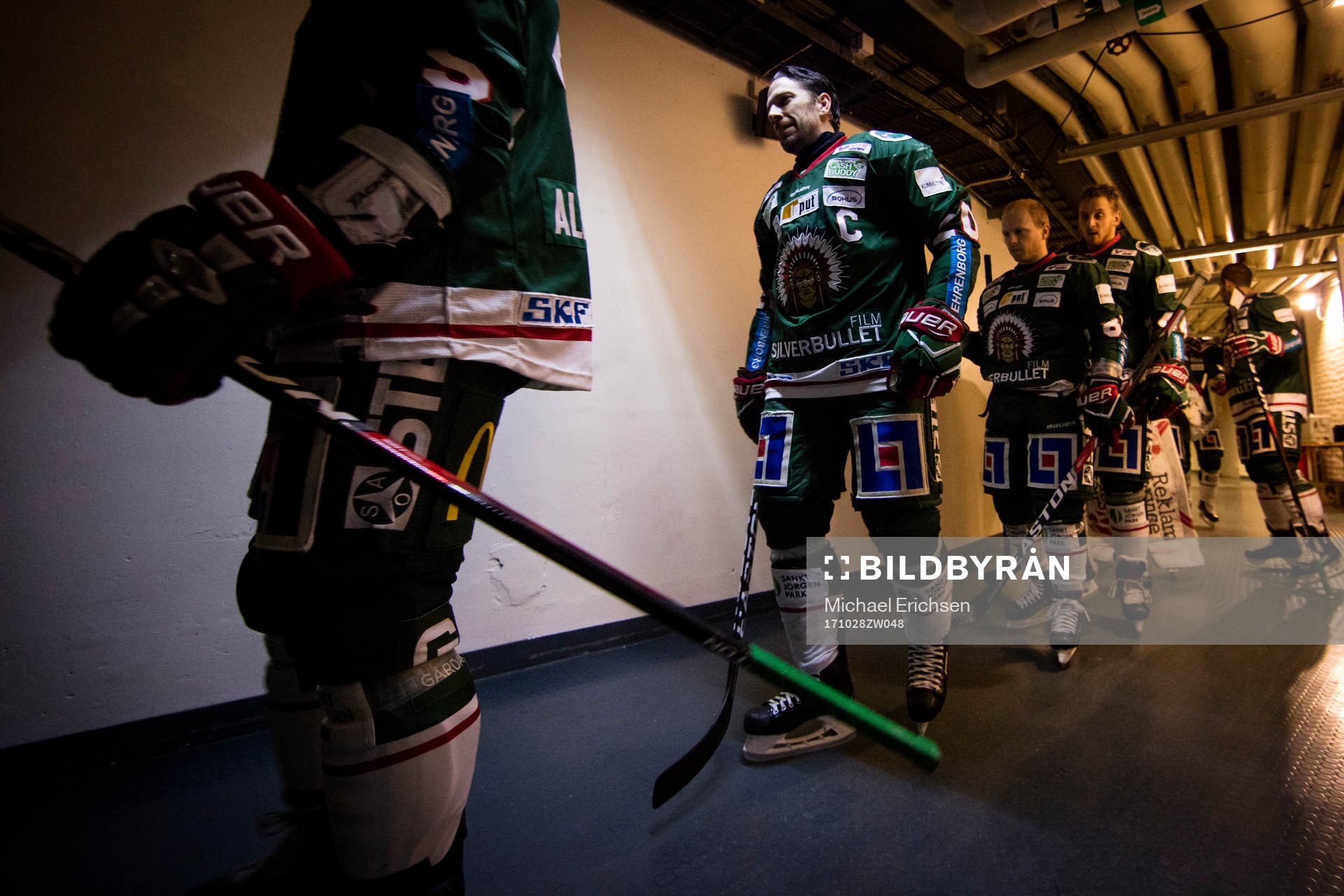 Frölundas Joel Lundqvist innan ishockeymatchen i SHL