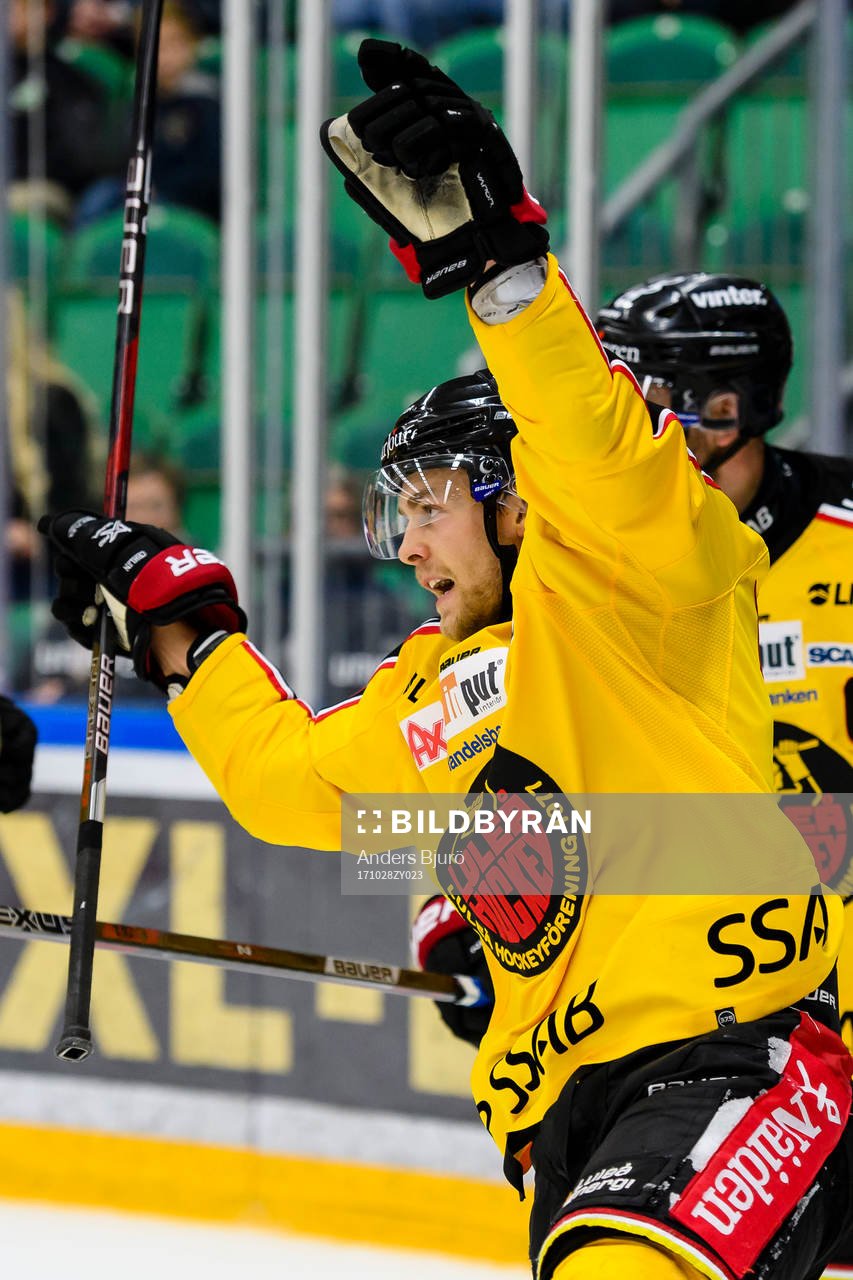 Luleås Patrick Cehlin jublar