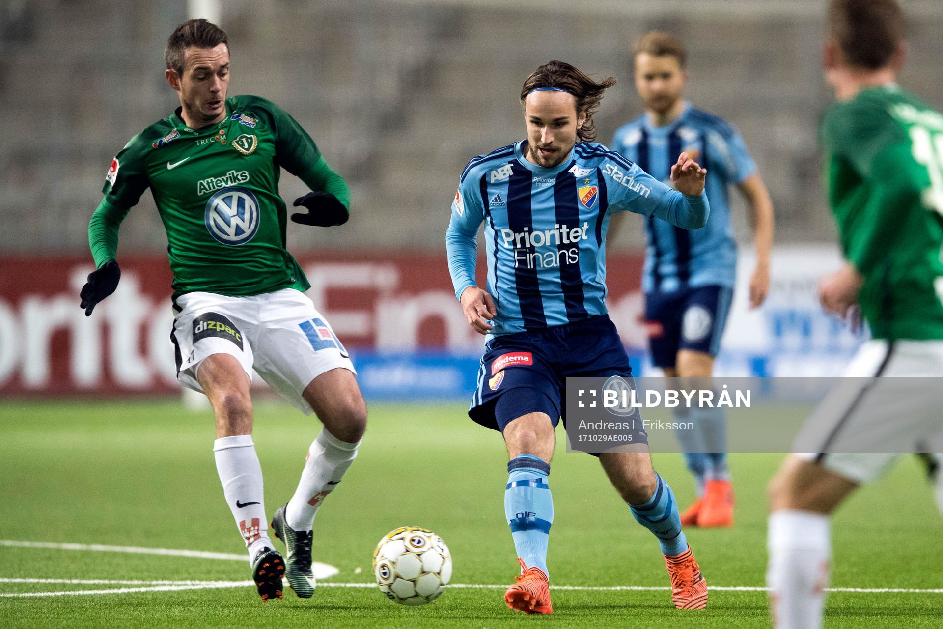Jönköpings Daryl Smylie och Djurgårdens Kevin Walker