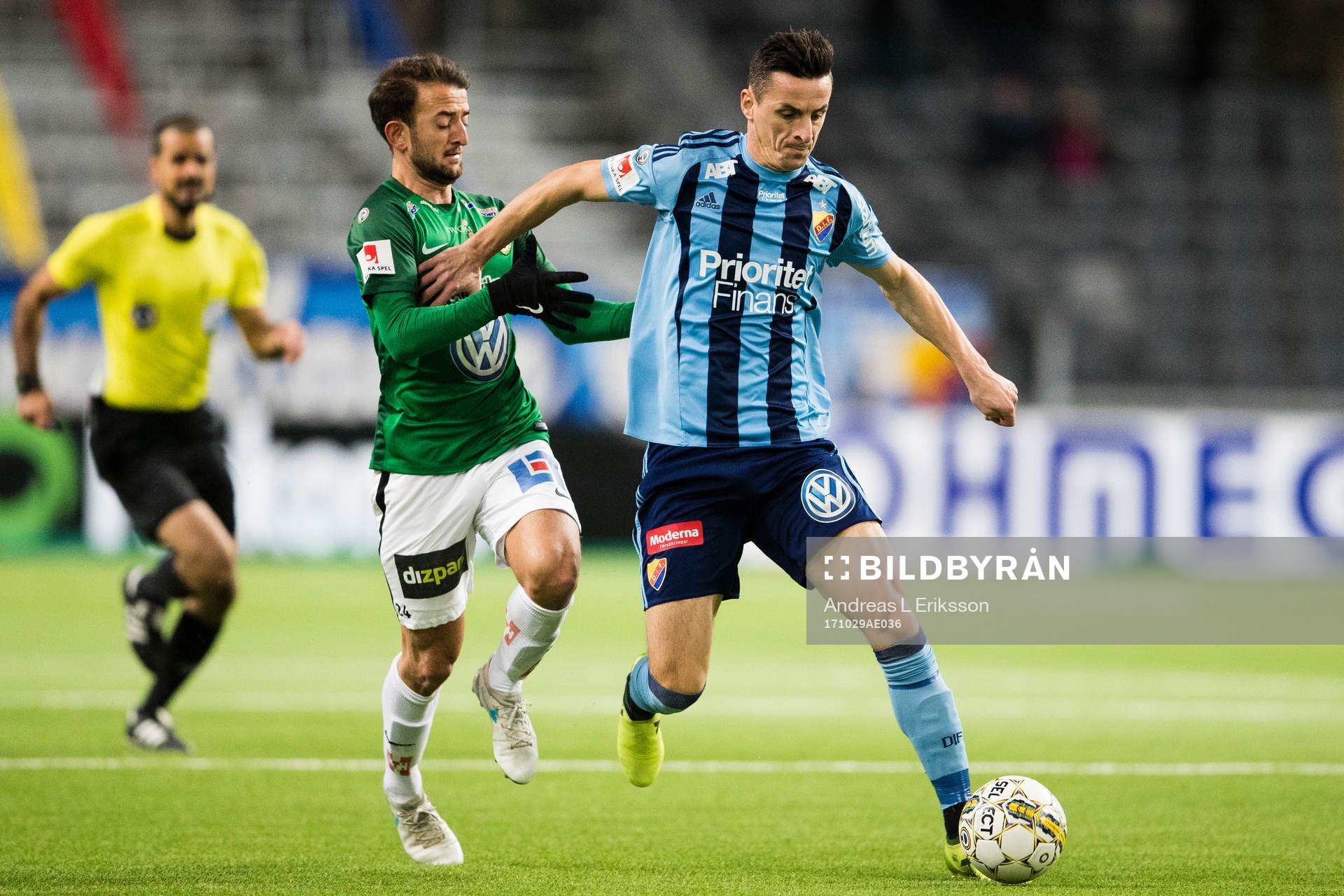 Jönköpings Robert Gojani jagar Djurgårdens Haris