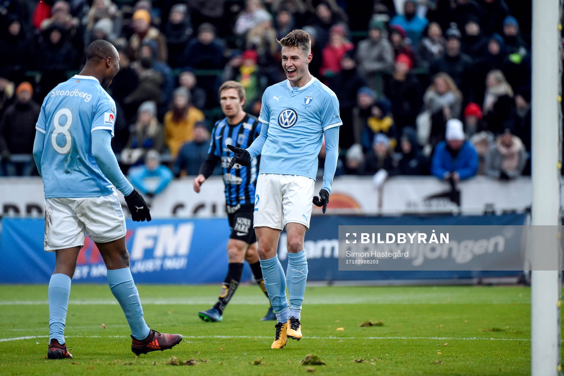Malmö FFs Carlos Strandberg och Mattias Svanberg jublar