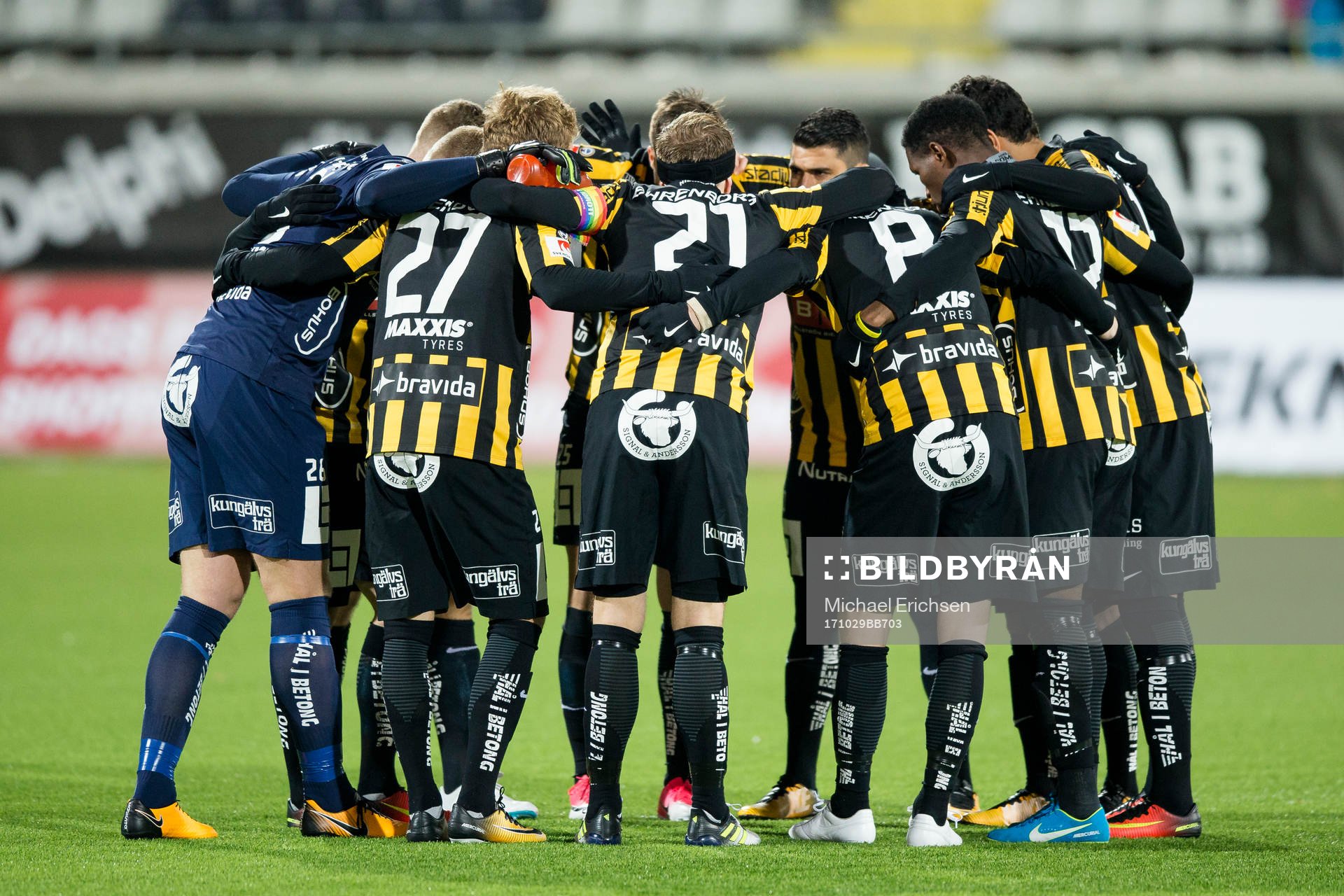 Häcken samlade innan fotbollsmatchen i allsvenskan mellan