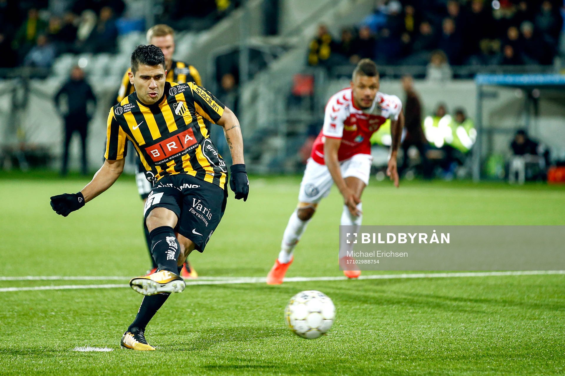 Häckens Paulinho gör 1-0 på straff