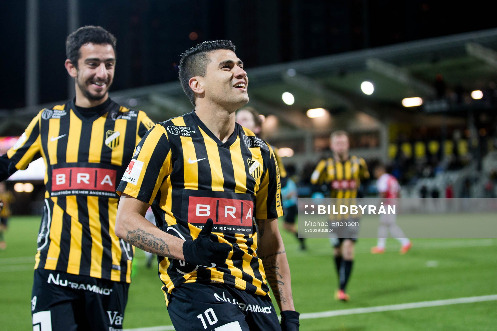 Häckens Paulinho jublar