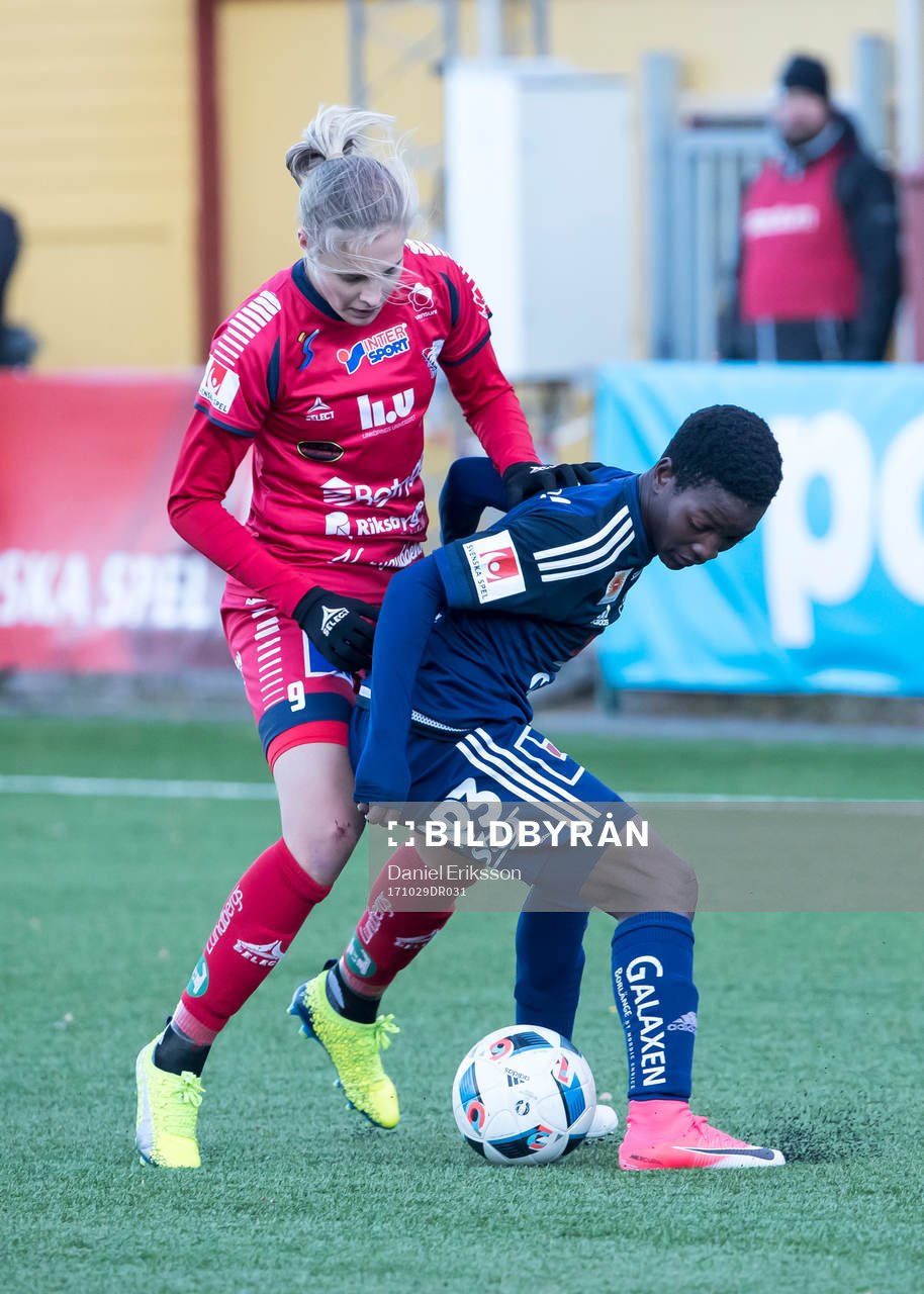 Kvarnsveden Temwa Chawinga i fotbollsmatchen i