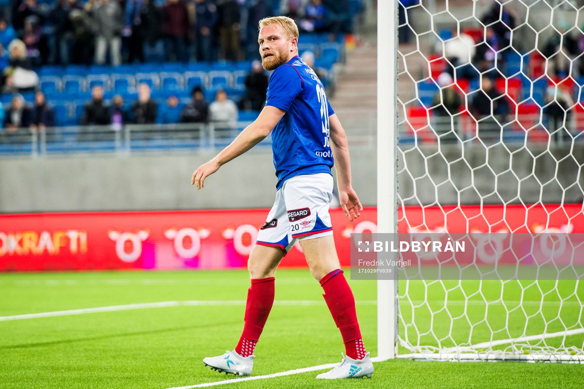 Henrik Kjelsrud Johansen of Vålerenga looks dejected