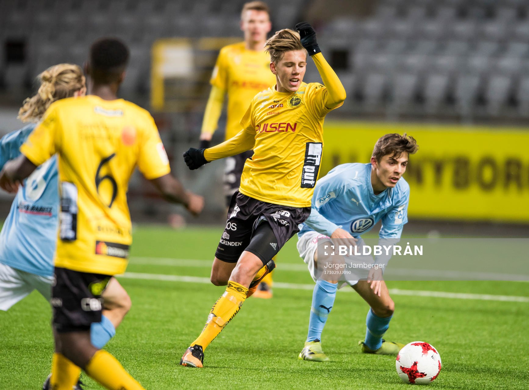 Elfsborgs Noah Söderberg och Malmö FF’s Patriot Sejdiu