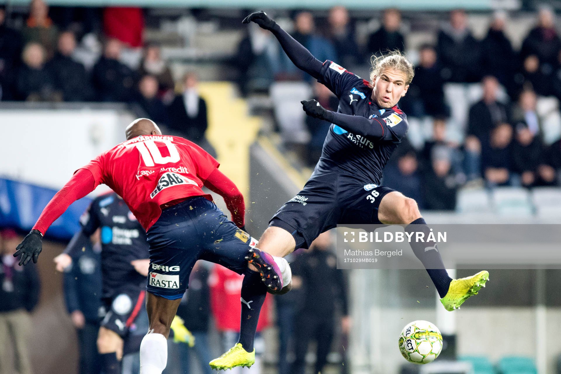 Örgrytes Hakeem Araba och Helsingborgs Charlie Weberg