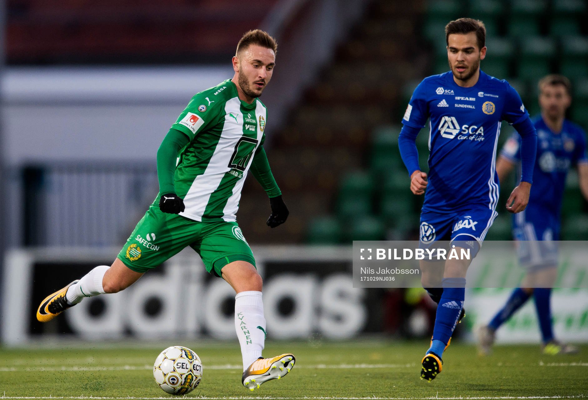 Hammarbys Muamer Tankovic och Sundsvalls Kristinn