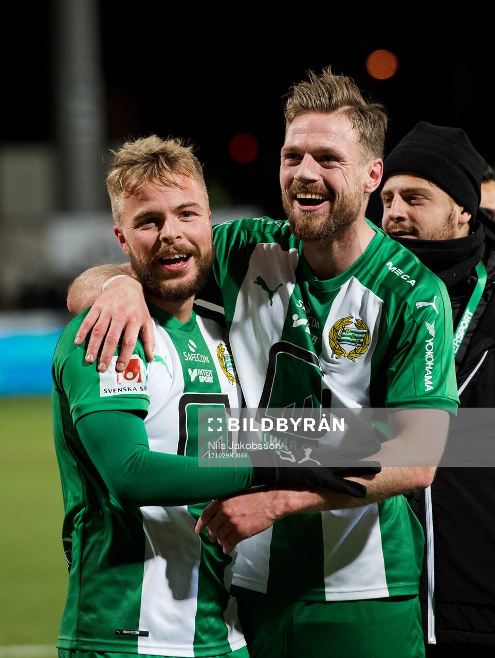 Hammarbys Sander Svendsen och Arnór Smárason  jublar