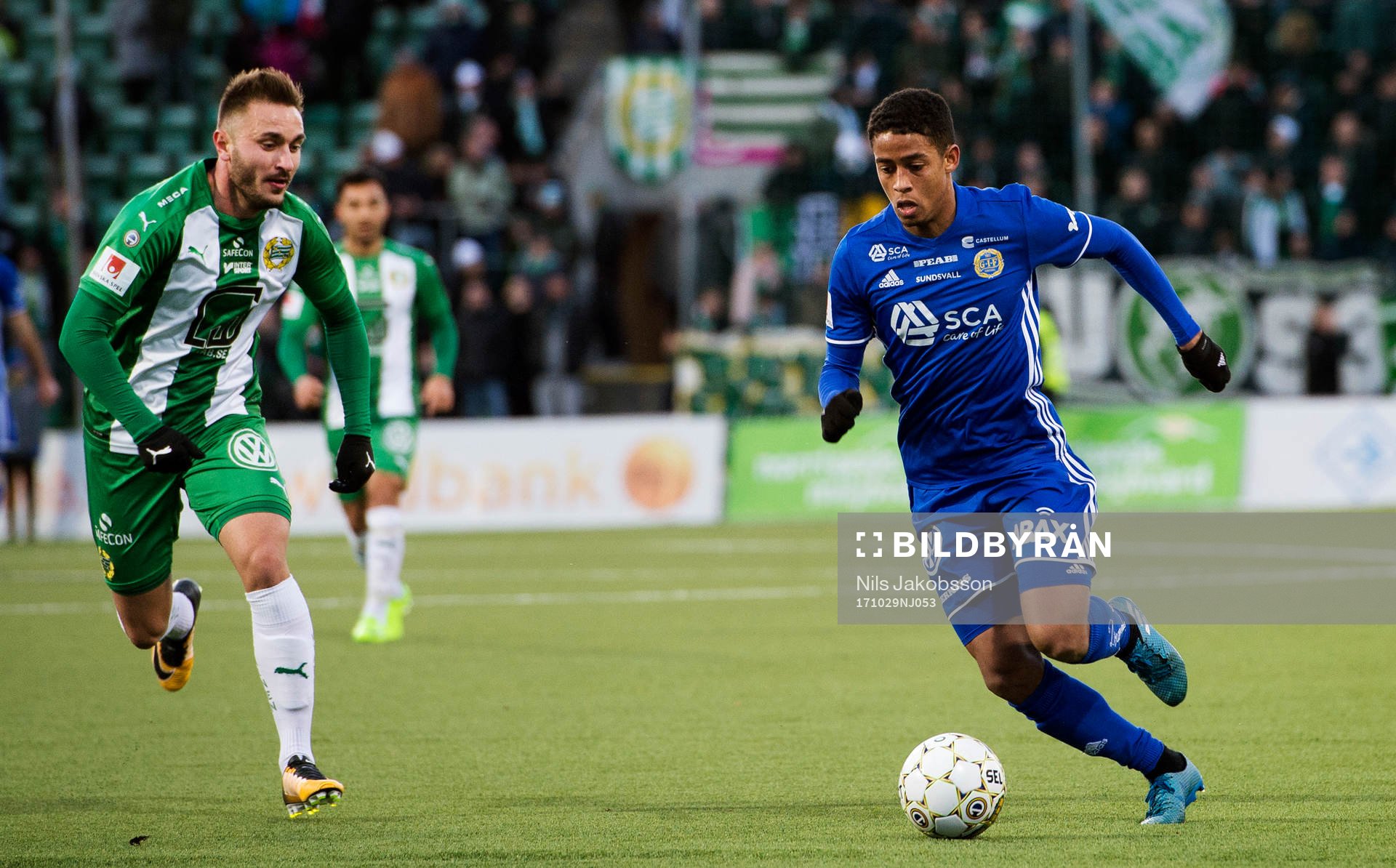 Hammarbys Muamer Tankovic och Sundsvalls Jonathan Morsay