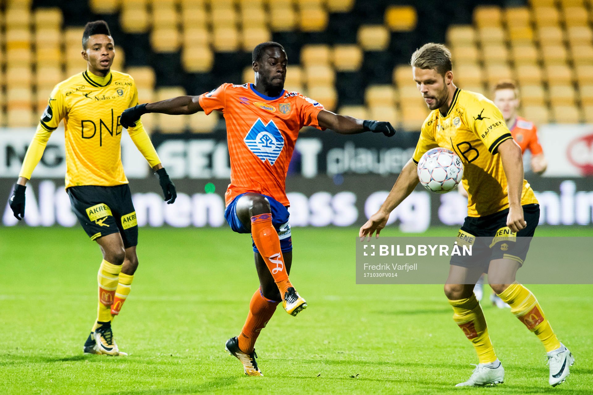 Edwin Gyasi of Aalesund and Mats Haakenstad of Lillestrøm