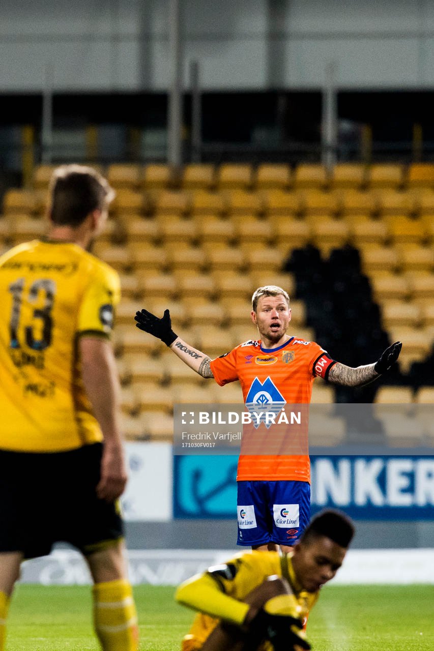Bjørn Helge Semundseth Riise of Aalesund reacts