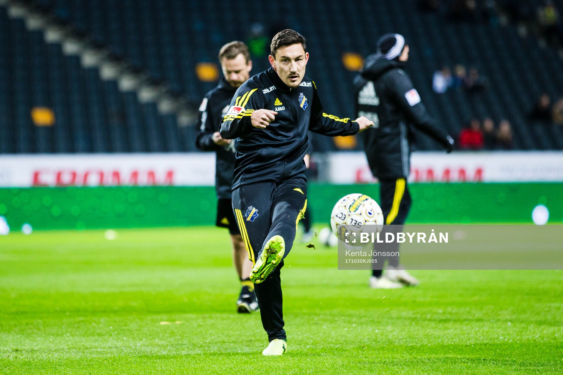 s Stefan Ishizaki innan fotbollsmatchen i Allsvenskan