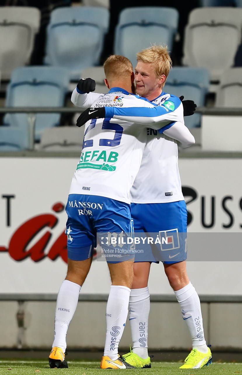 Jubel efter mål 2-0 av Norrköpings Kalle Holmberg under fotbollsmatchen i Allsvenskan mellan Norrköping och Örebro den 30 oktober 2017 i Norrköping.