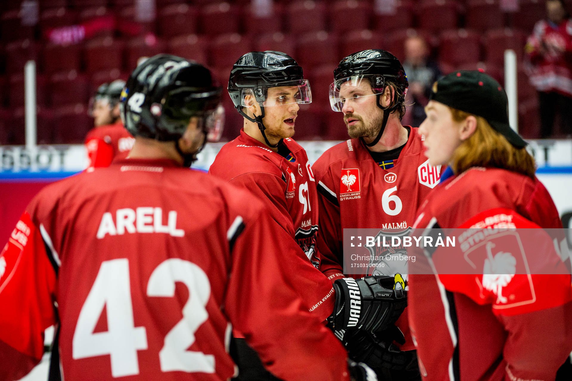 Max Görtz and Stefan Warg of Malmö Redhawks looks dejected