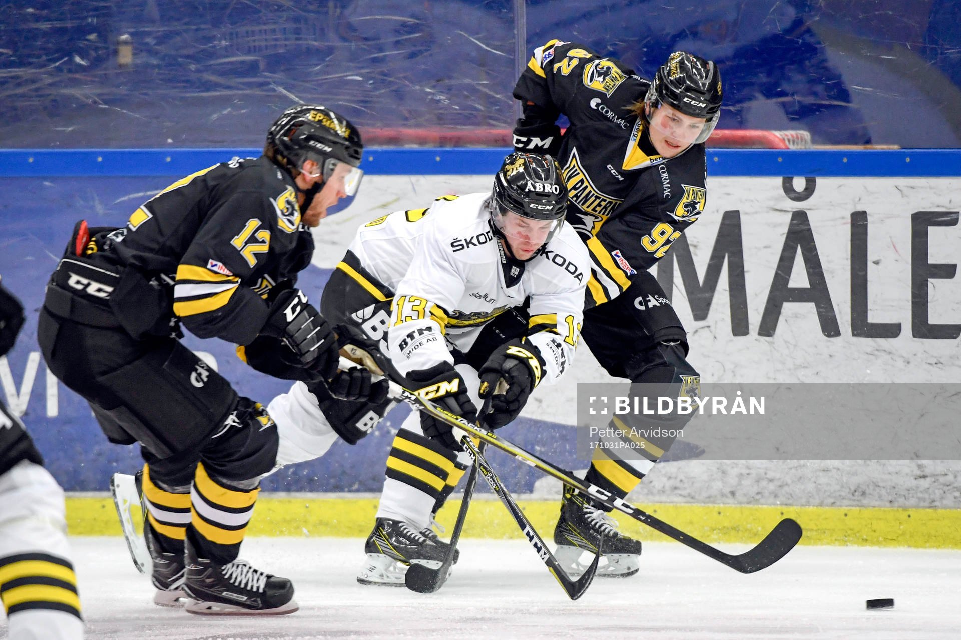 s Henrik Marklund och Panterns Robin Dahse och Dennis