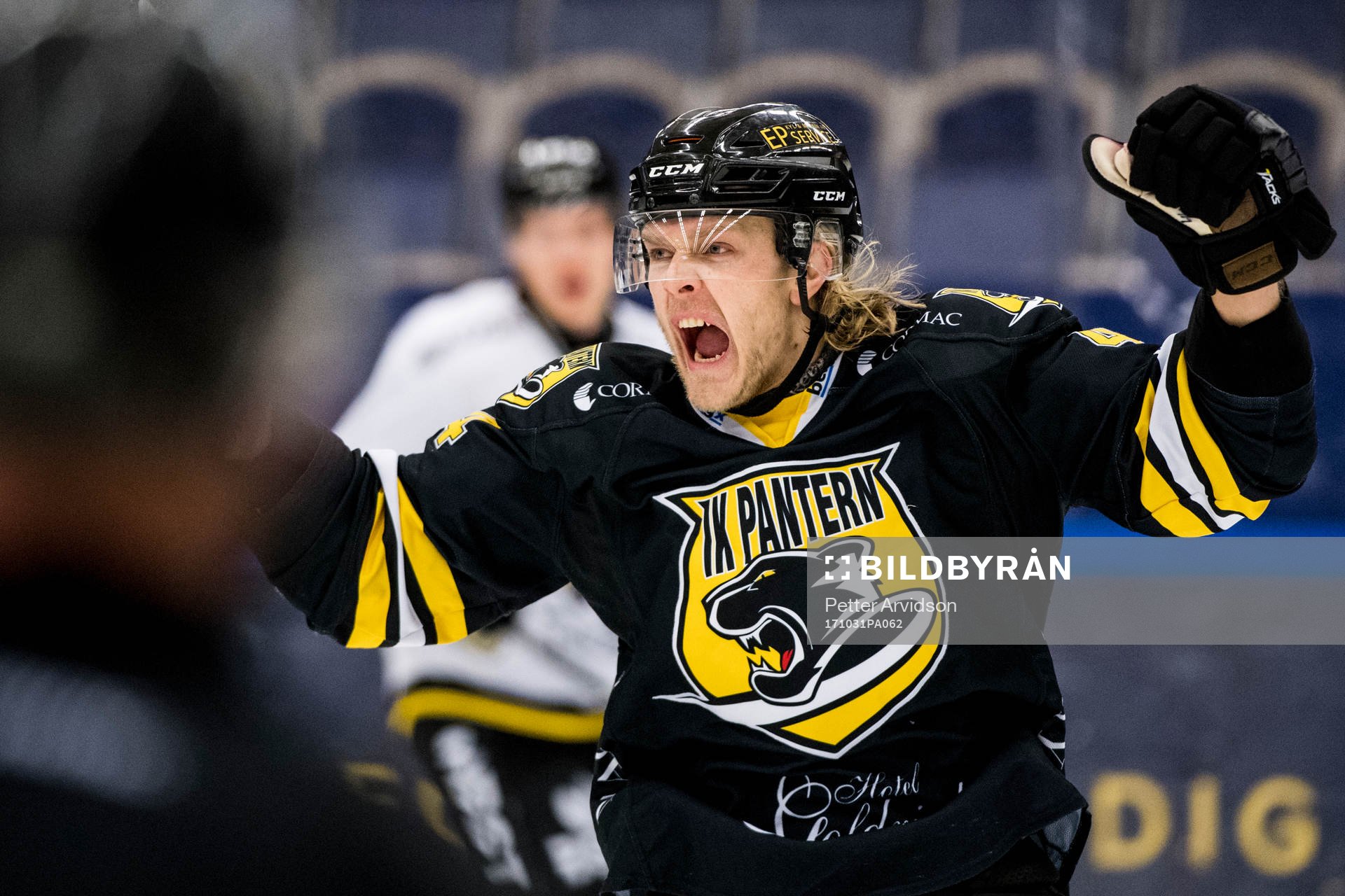 Panterns Olle Liss jublar