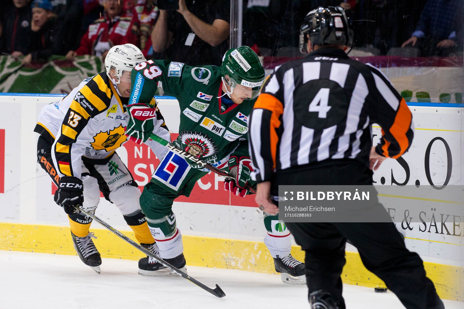 Skellefteås Mark Katic och Frölundas Simon Hjalmarsson,