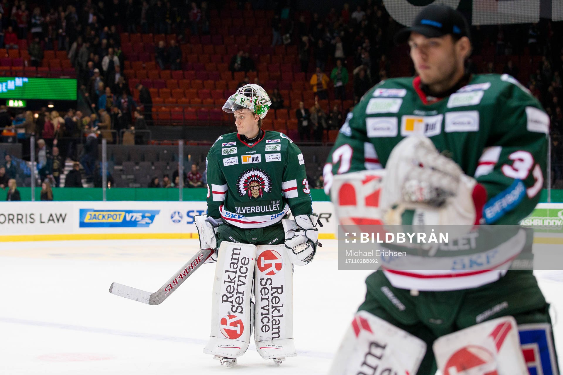 Frölundas målvakt Johan Mattsson och målvakt Johan