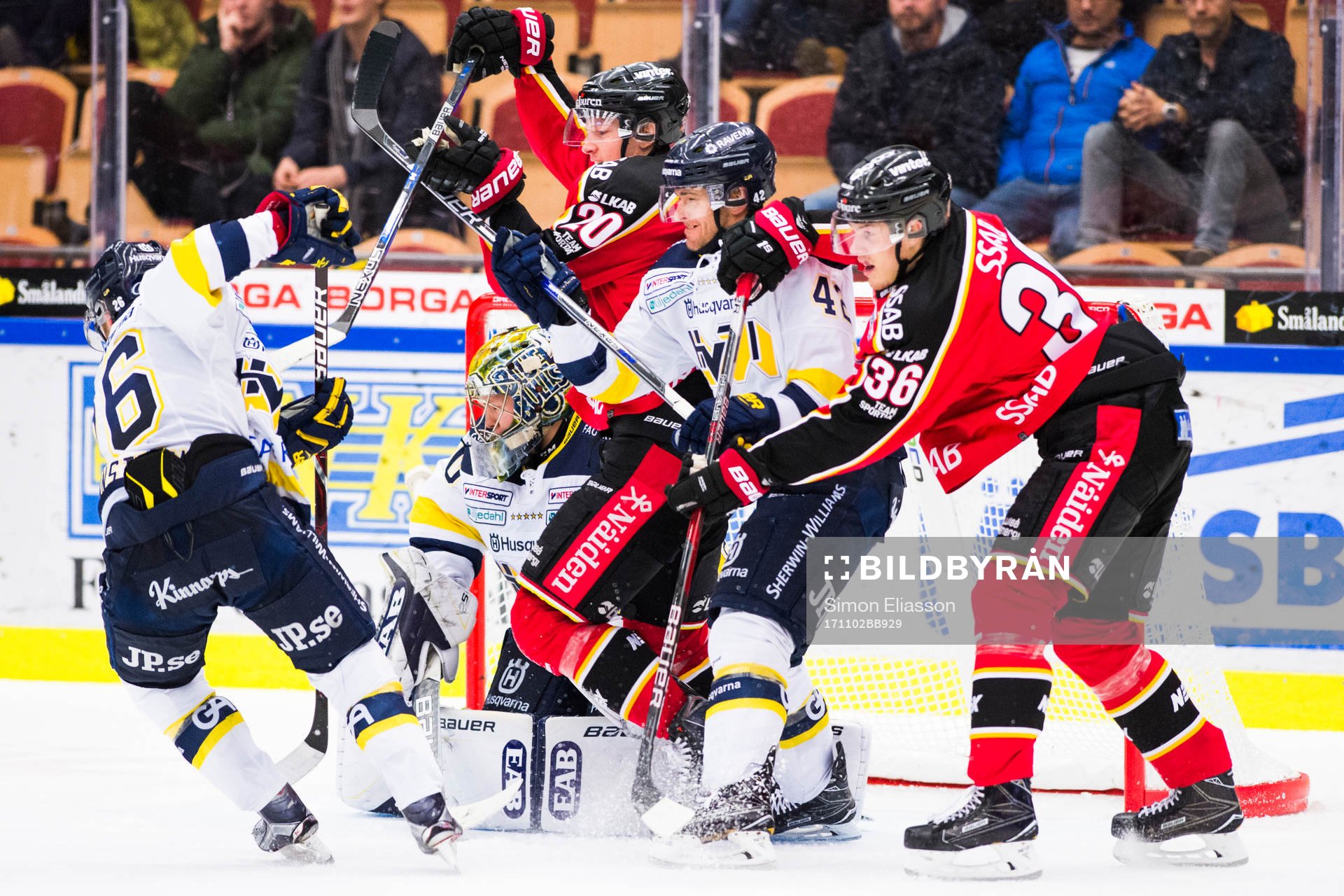 s Dylan Reese i närkamp