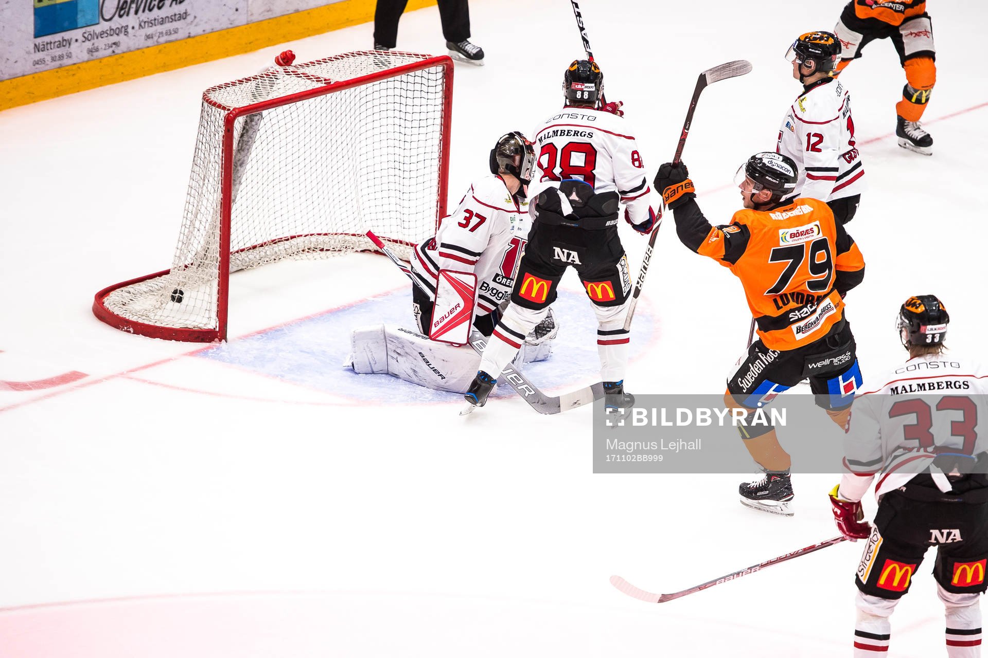 Karlskronas Emil Lundberg jublar