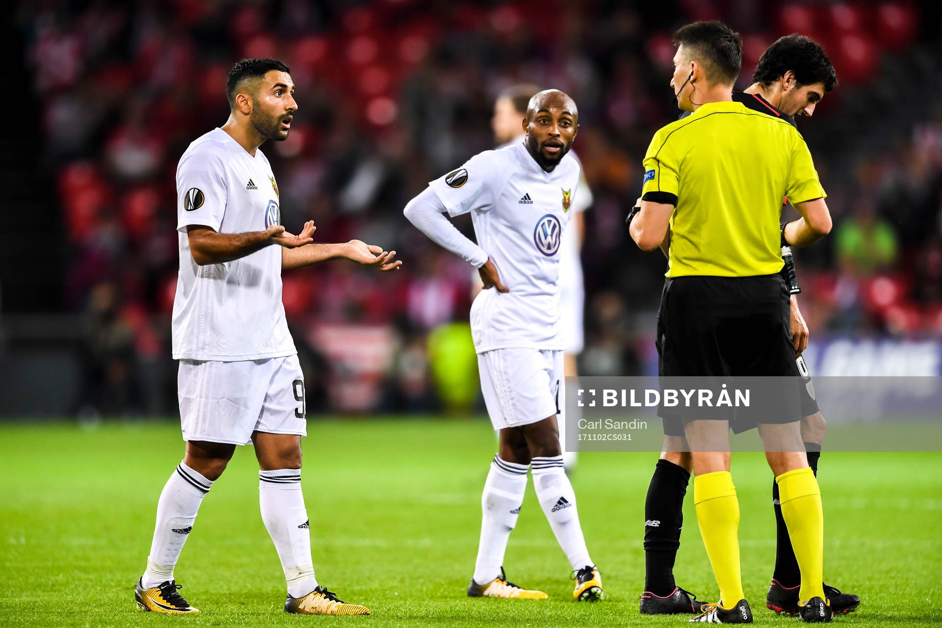 Östersunds Saman Ghoddos och Fouad Bachirou i samtal med