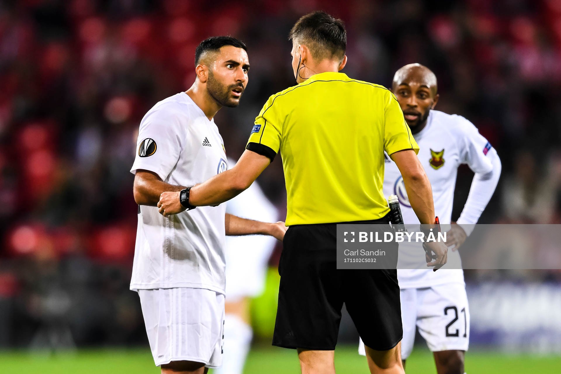 Östersunds Saman Ghoddos och Fouad Bachirou i samtal med