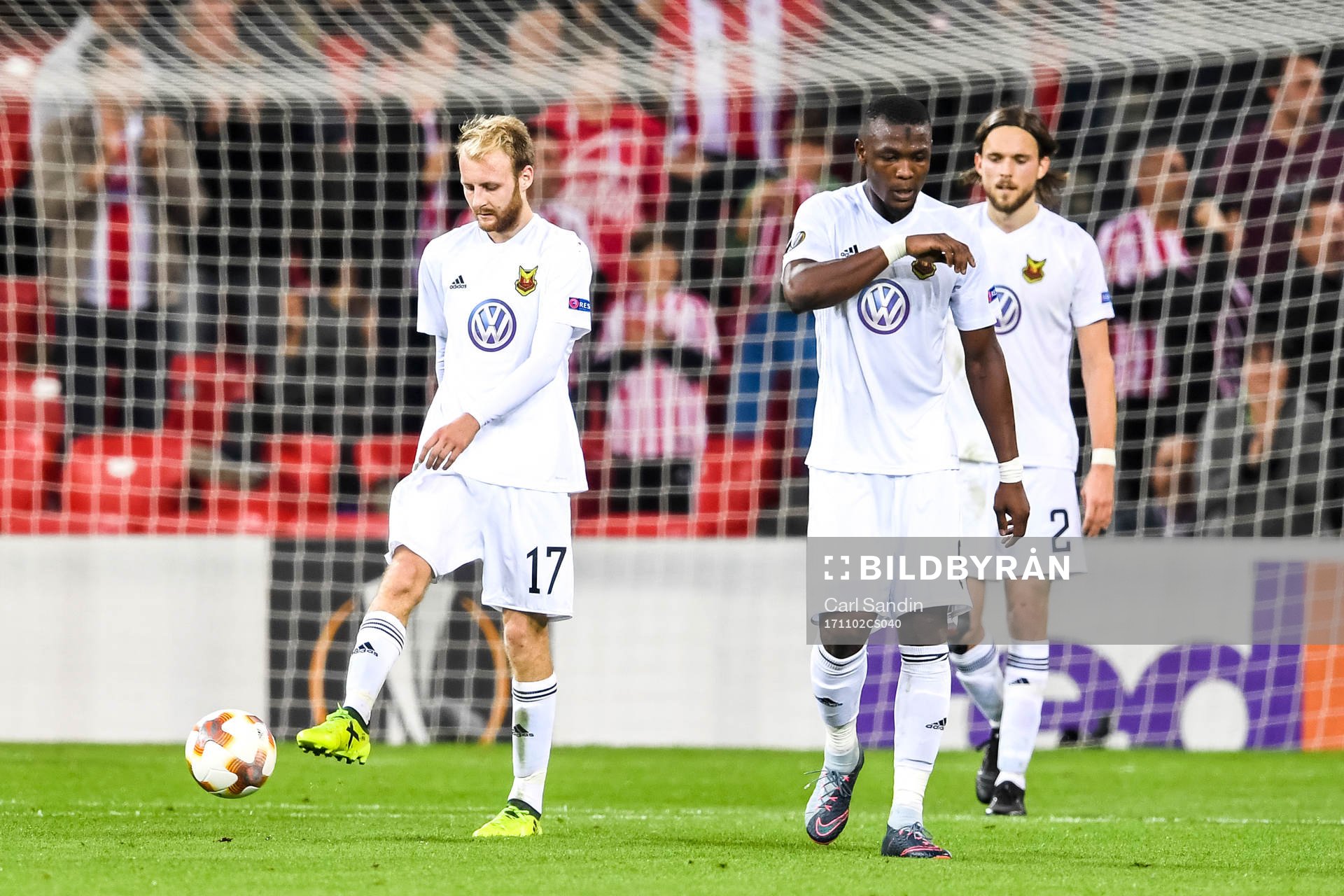 Östersunds Curtis Edwards och Salisu Abdullahi Gero  deppar