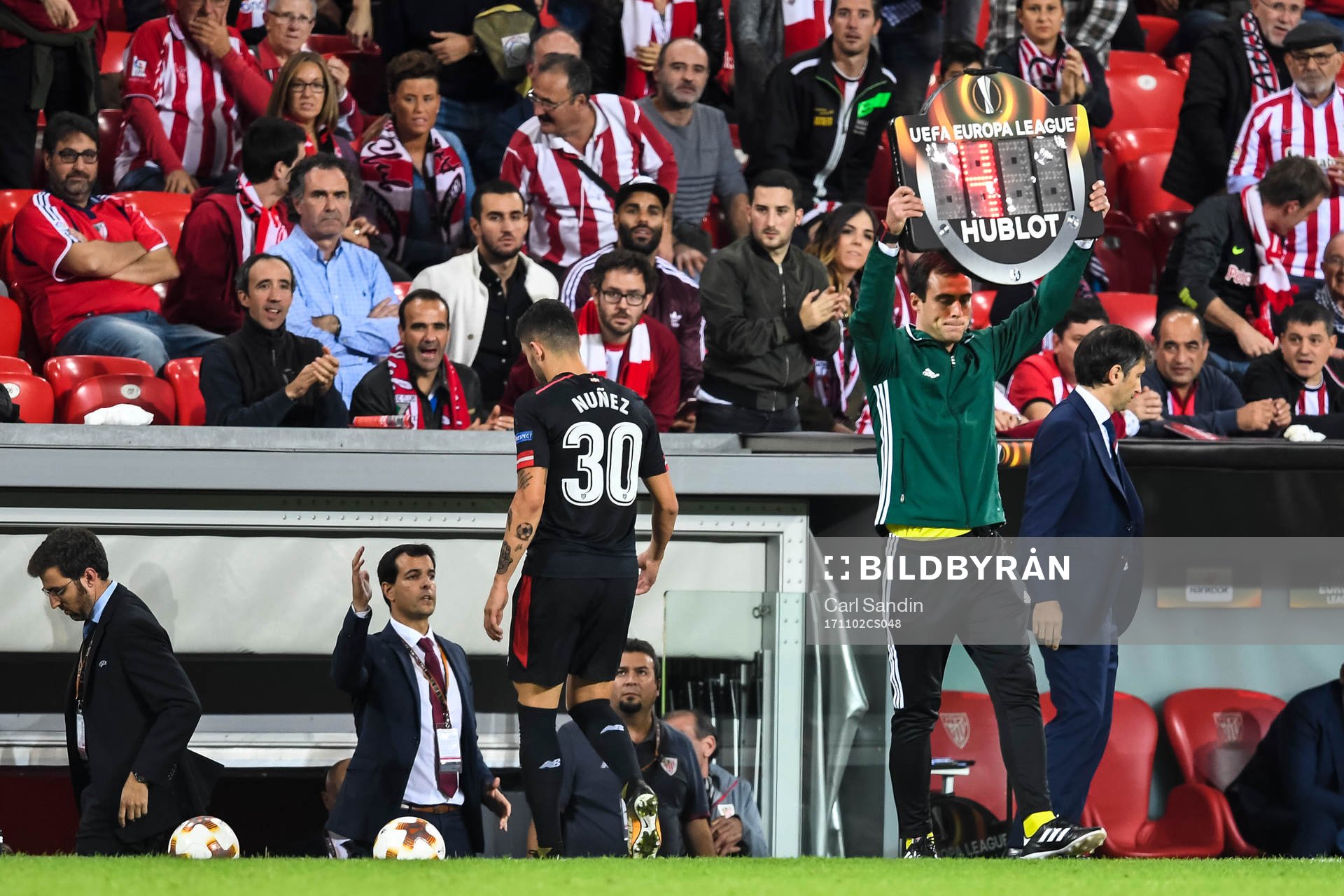 Athletic Bilbaos Unai Nunez lämnar planen