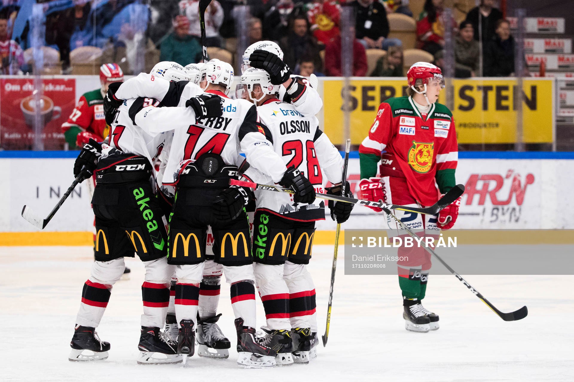 Malmö Redhawks spelare jublar