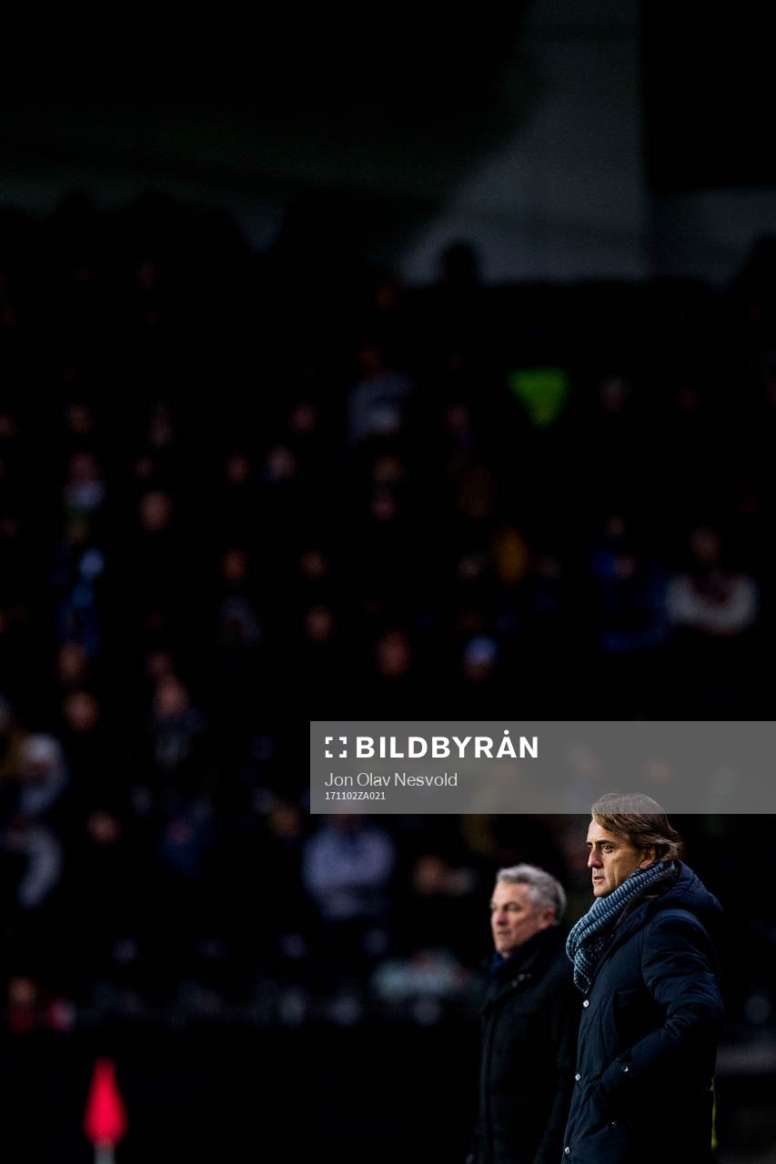 Kåre Ingebrigtsen, head coach of Rosenborg, and Roberto Mancini, head coach of Zenit, during the UEFA Europa League match between Rosenborg and FK Zenit St. Petersburg on November 2, 2017 in Trondheim.
