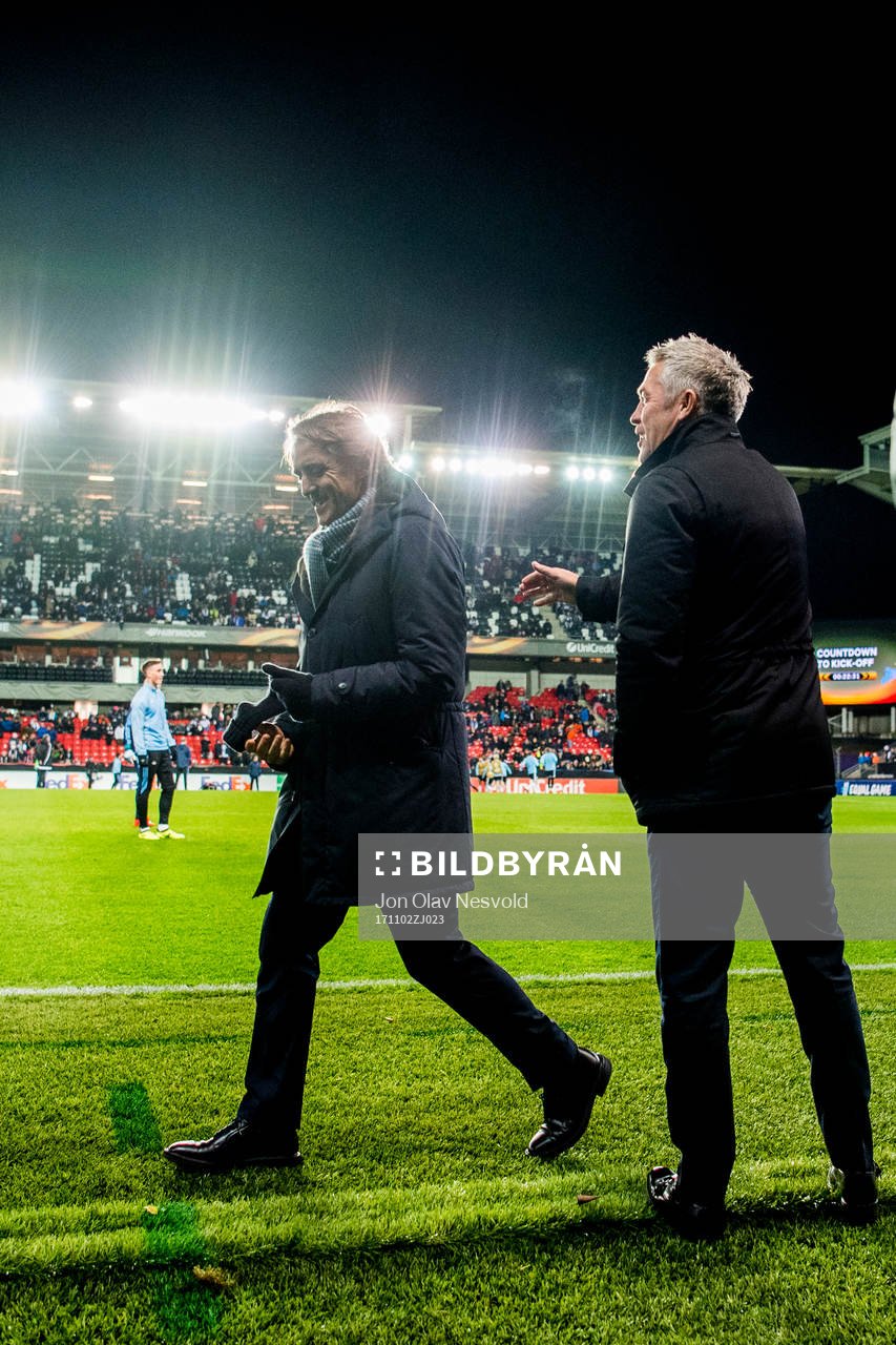 Roberto Mancini, head coach of Zenit, and Kåre Ingebrigtsen, head coach of Rosenborg, ahead of the UEFA Europa League match between Rosenborg and FK Zenit St. Petersburg on November 2, 2017 in Trondheim.