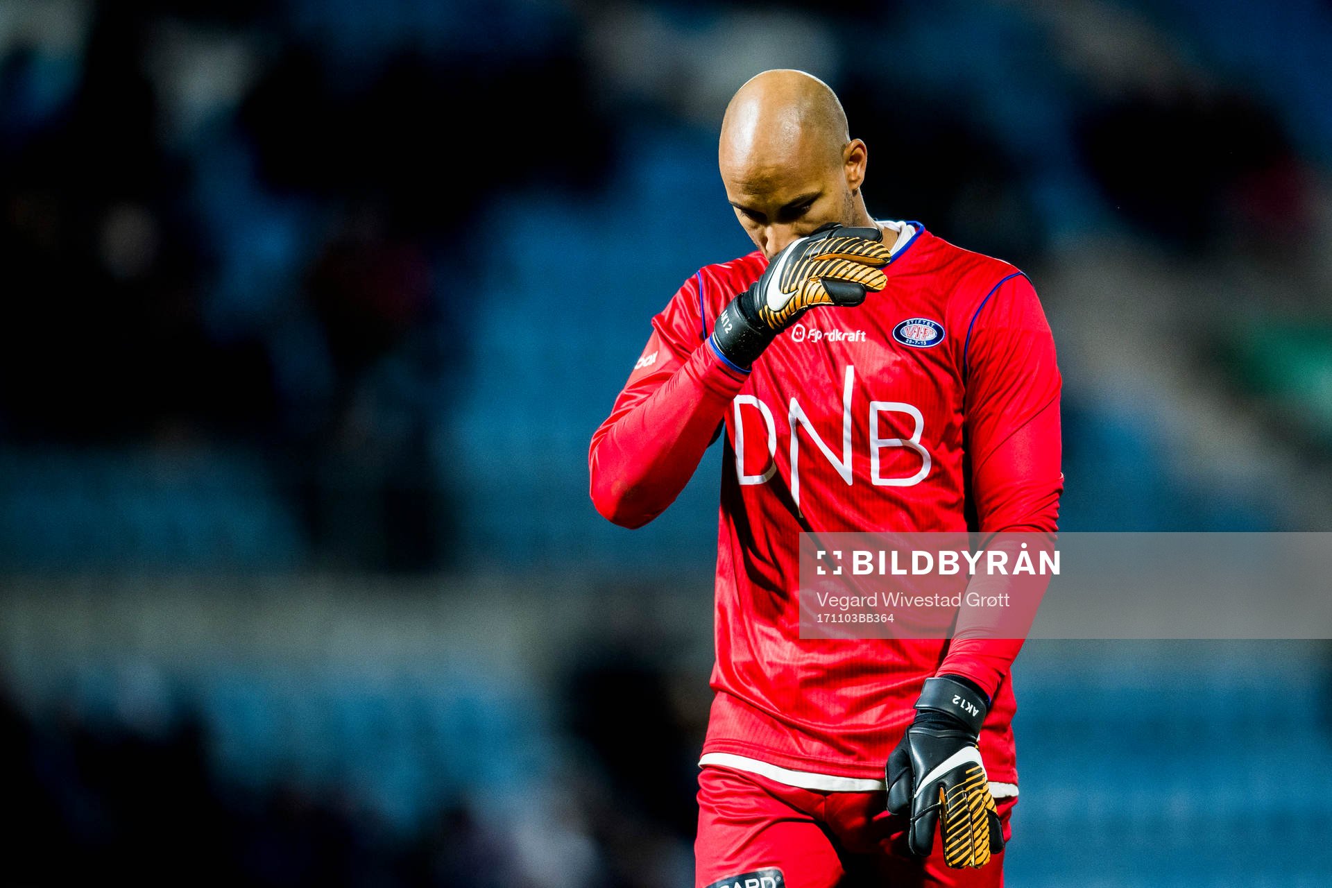 Goalkeeper Adam Larsen Kwarasey of Vålerenga