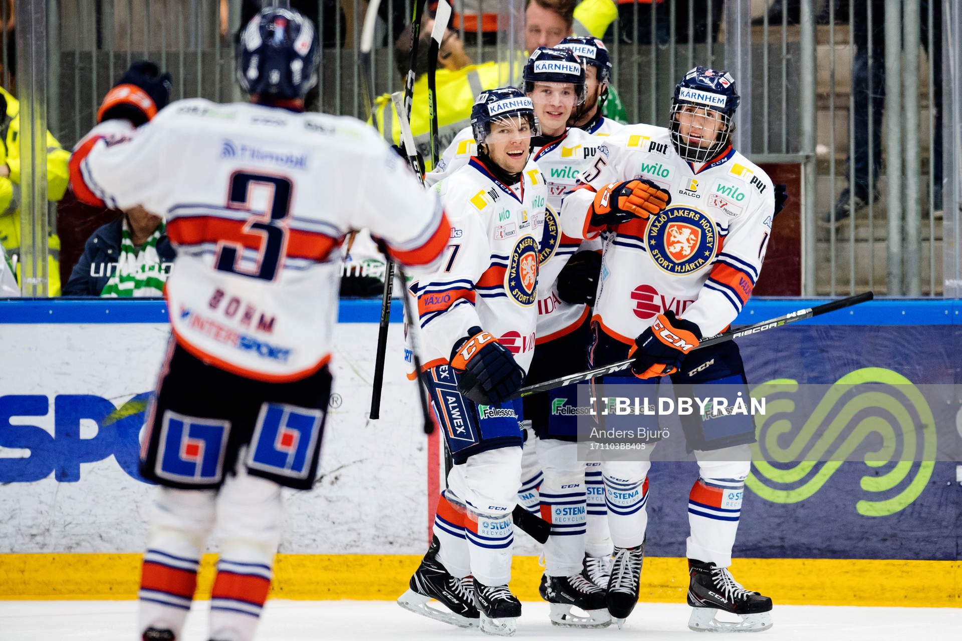 Växjös Dominik Bokk (t.h) jublar
