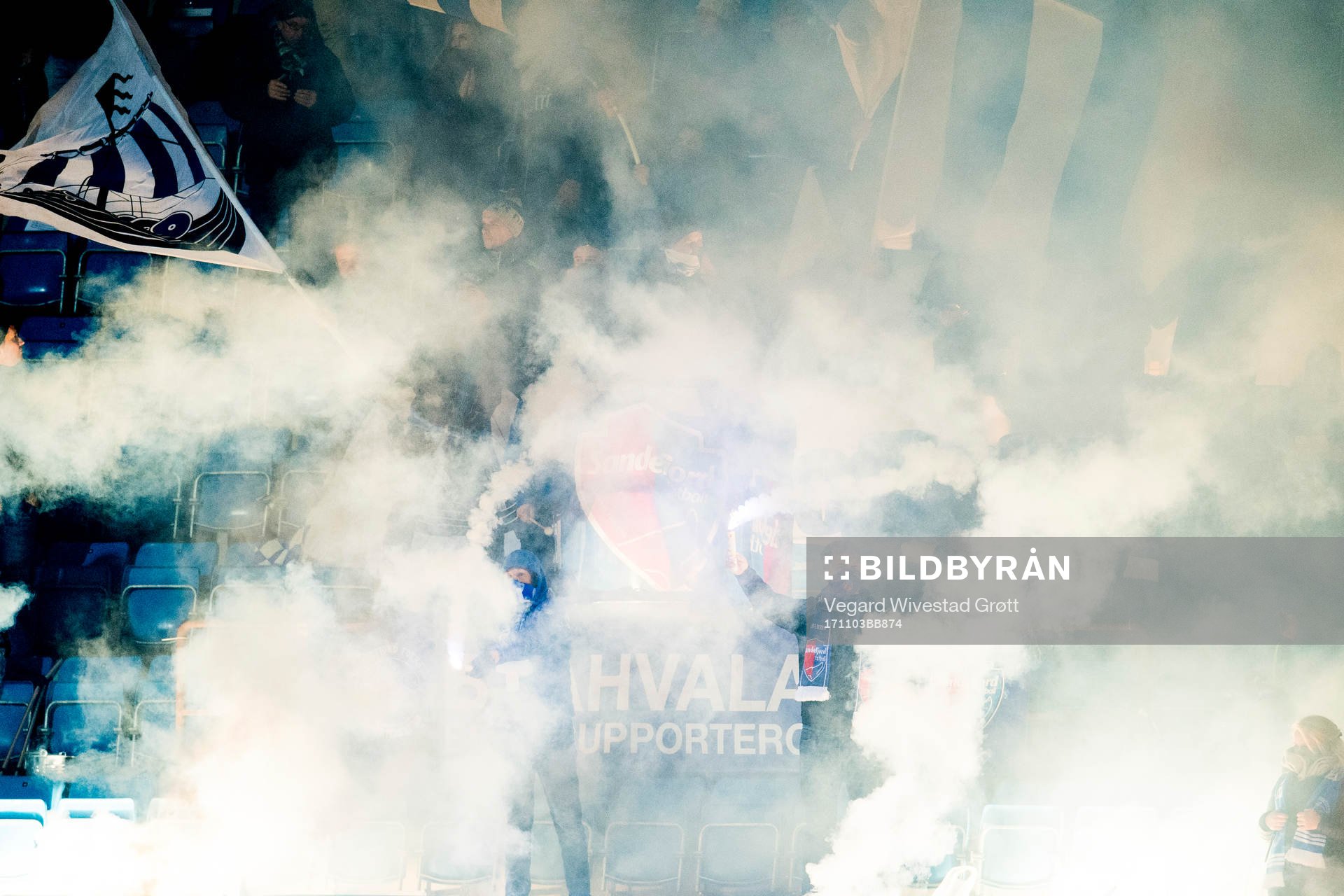Fans of Sandefjord with pyro