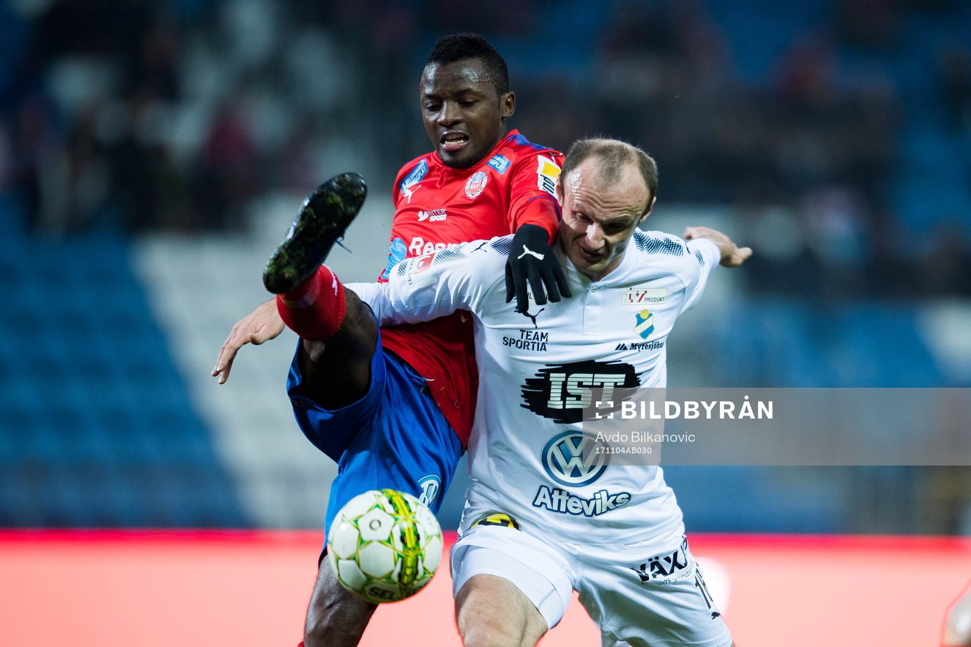 Helsingborgs Monday Samuel och Östers Dragan Kapcevic