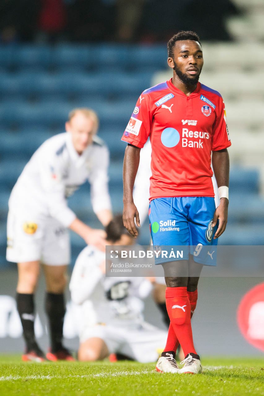 Helsingborgs Lumala Abdu deppar medan Östers Lars Mendonca