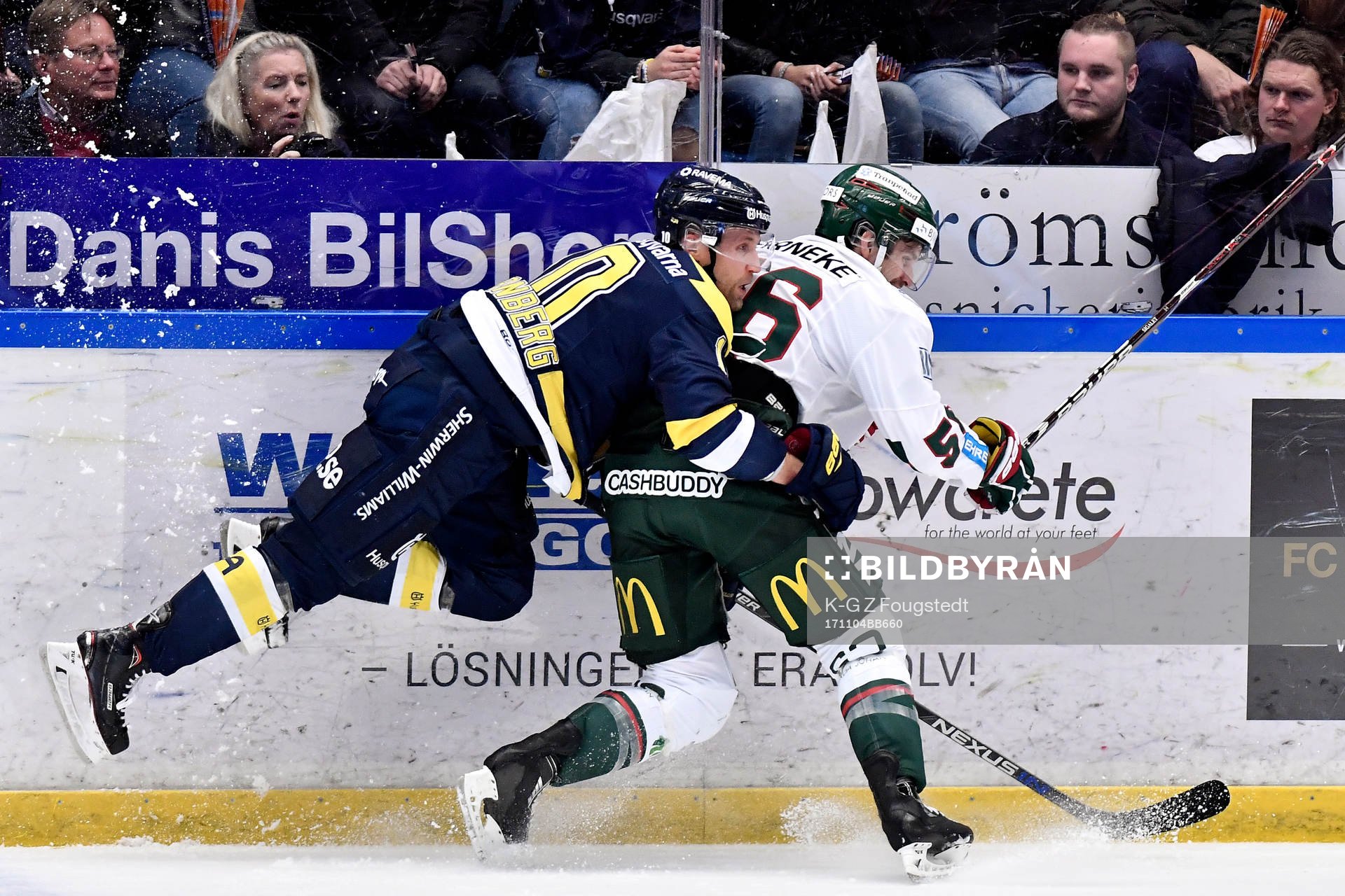 s Martin Thörnberg och Frölundas Jonathan Sigalet i