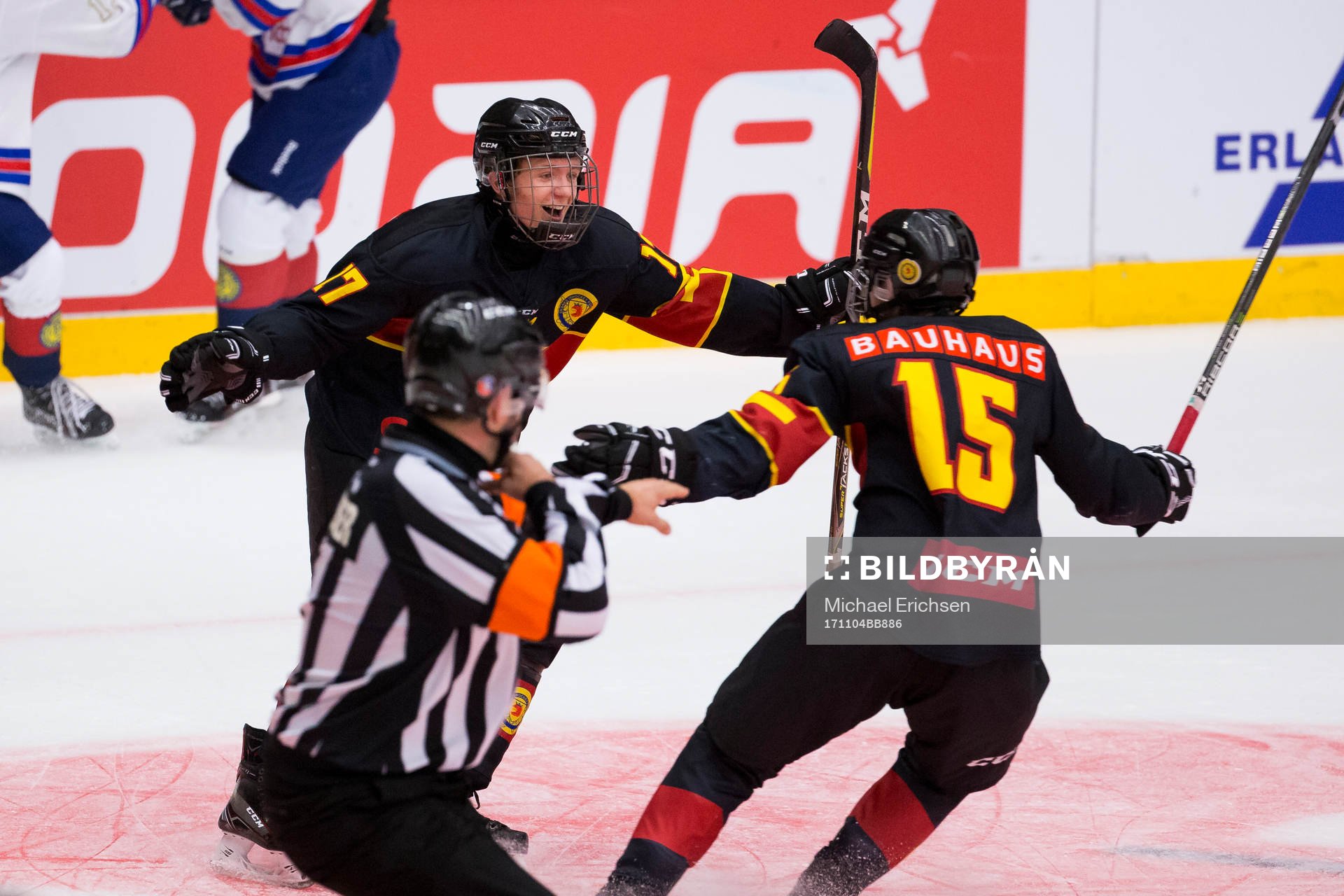 Skånes Hampus Plato jublar ihop med Oskar Magnusson