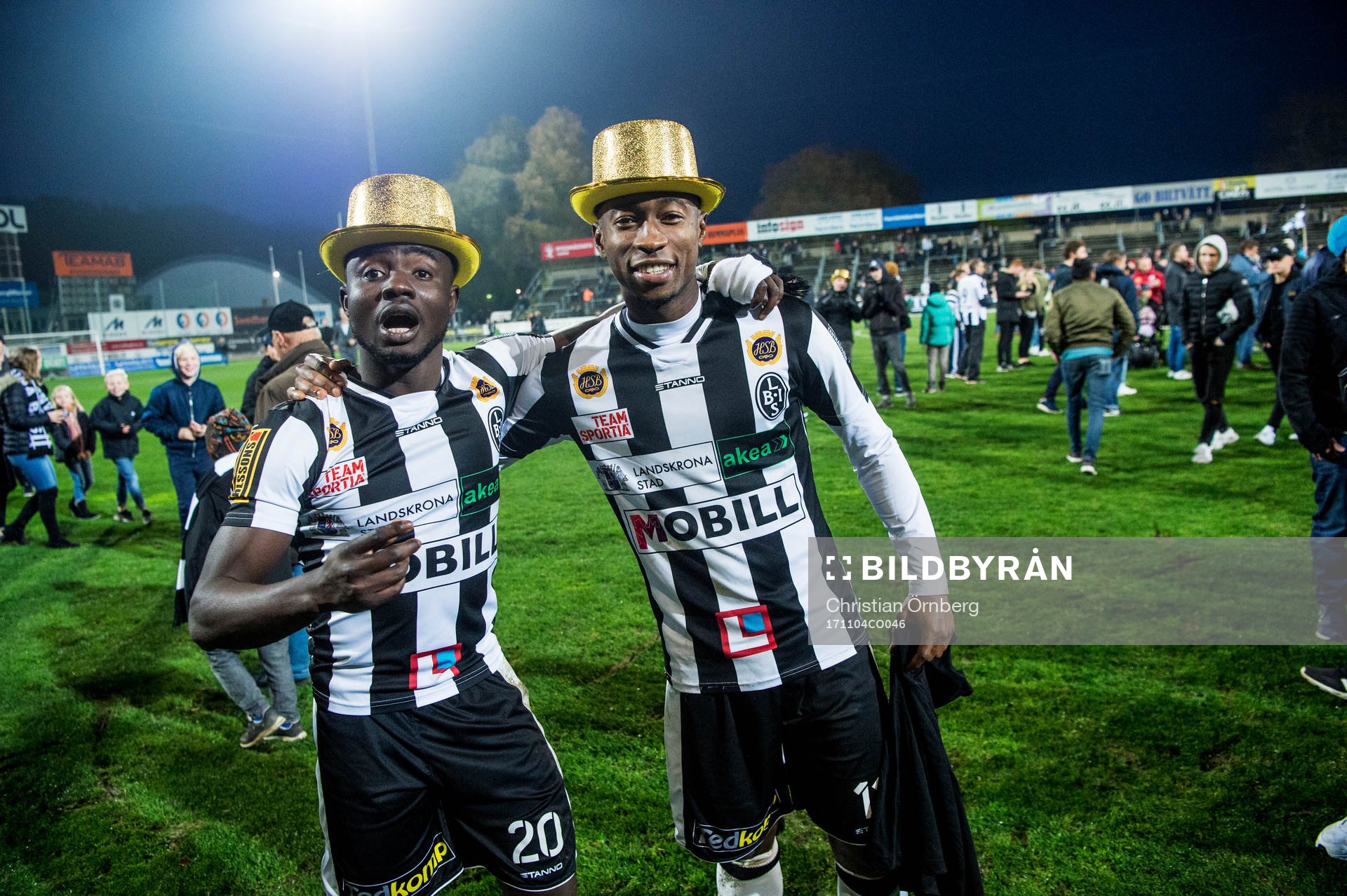Landskronas Edafe Egbedi och Karim Sadat jublar