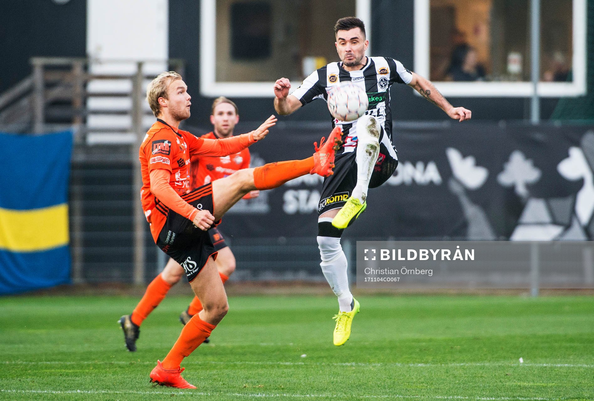 Karlskronas Viktor Gustafson och Landskronas Igor