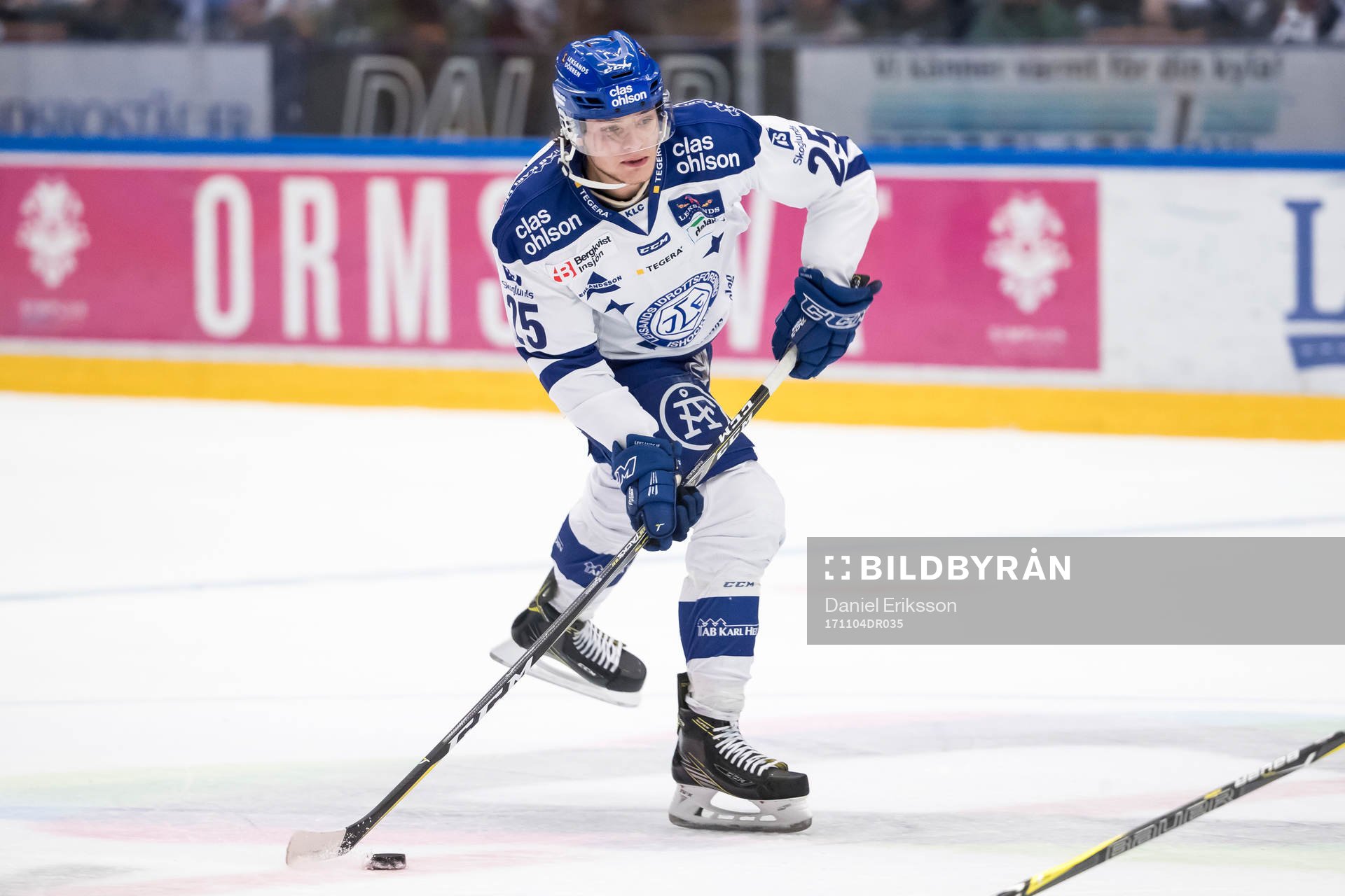 Leksands Oliver Larsen  i ishockeymatchen i
