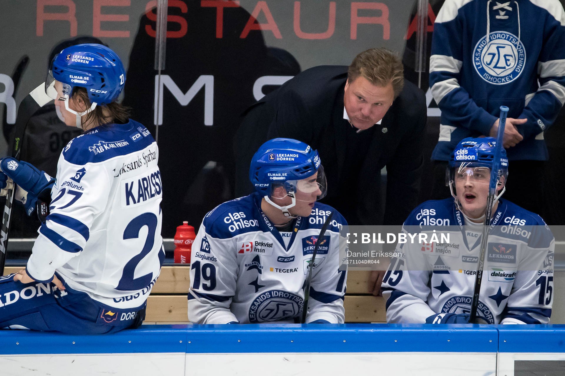 Leksands tränare Leif Carlsson bakom Tobias Forsberg Johan