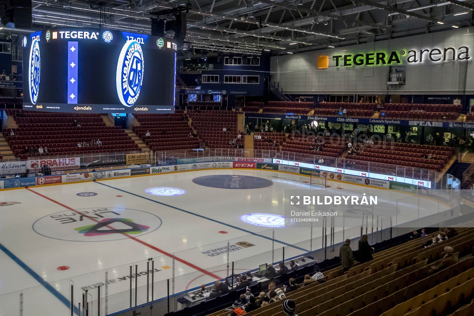 Tegera Arena innan ishockeymatchen i Hockeyallsvenskan