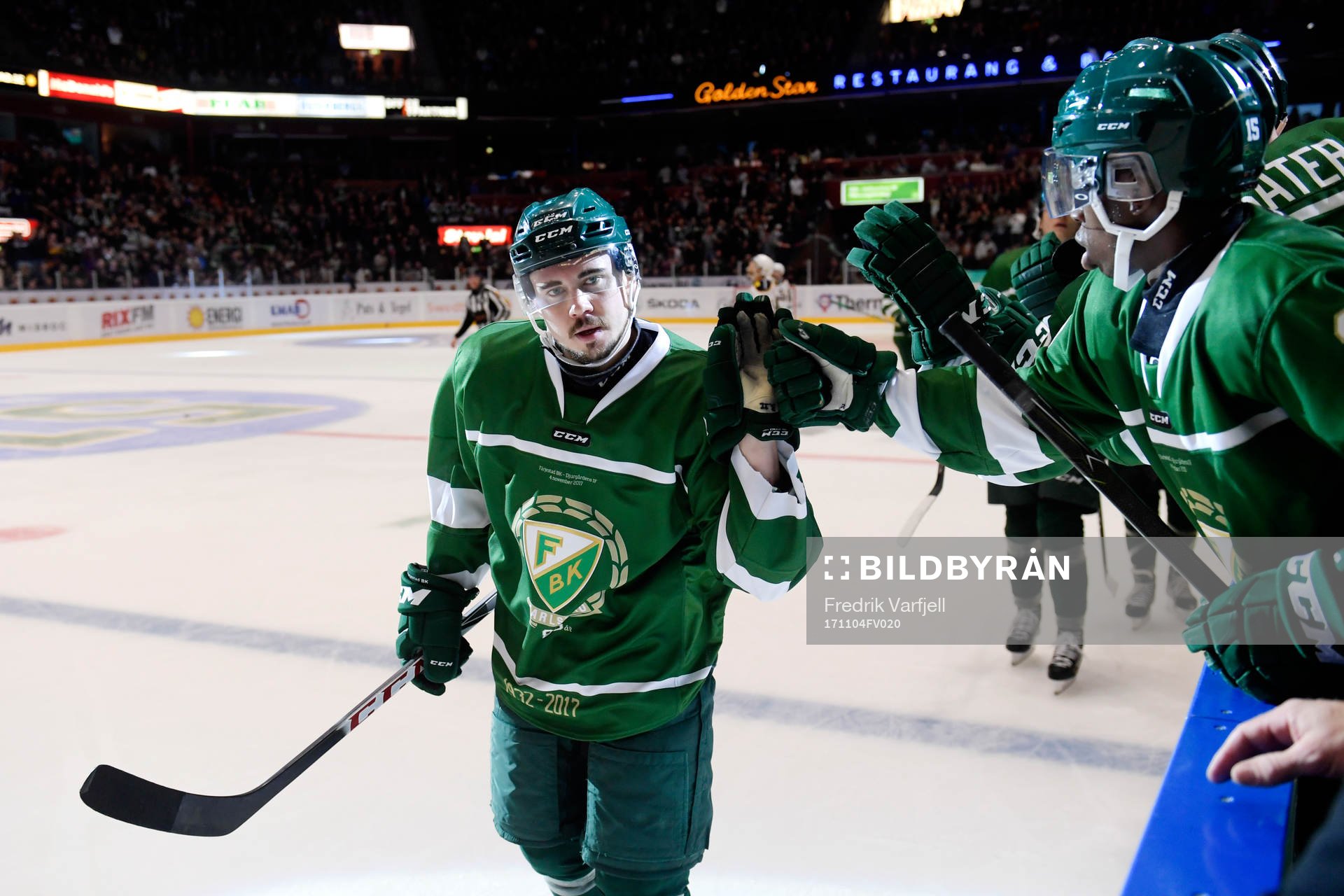 Färjestads Jens Westin jublar