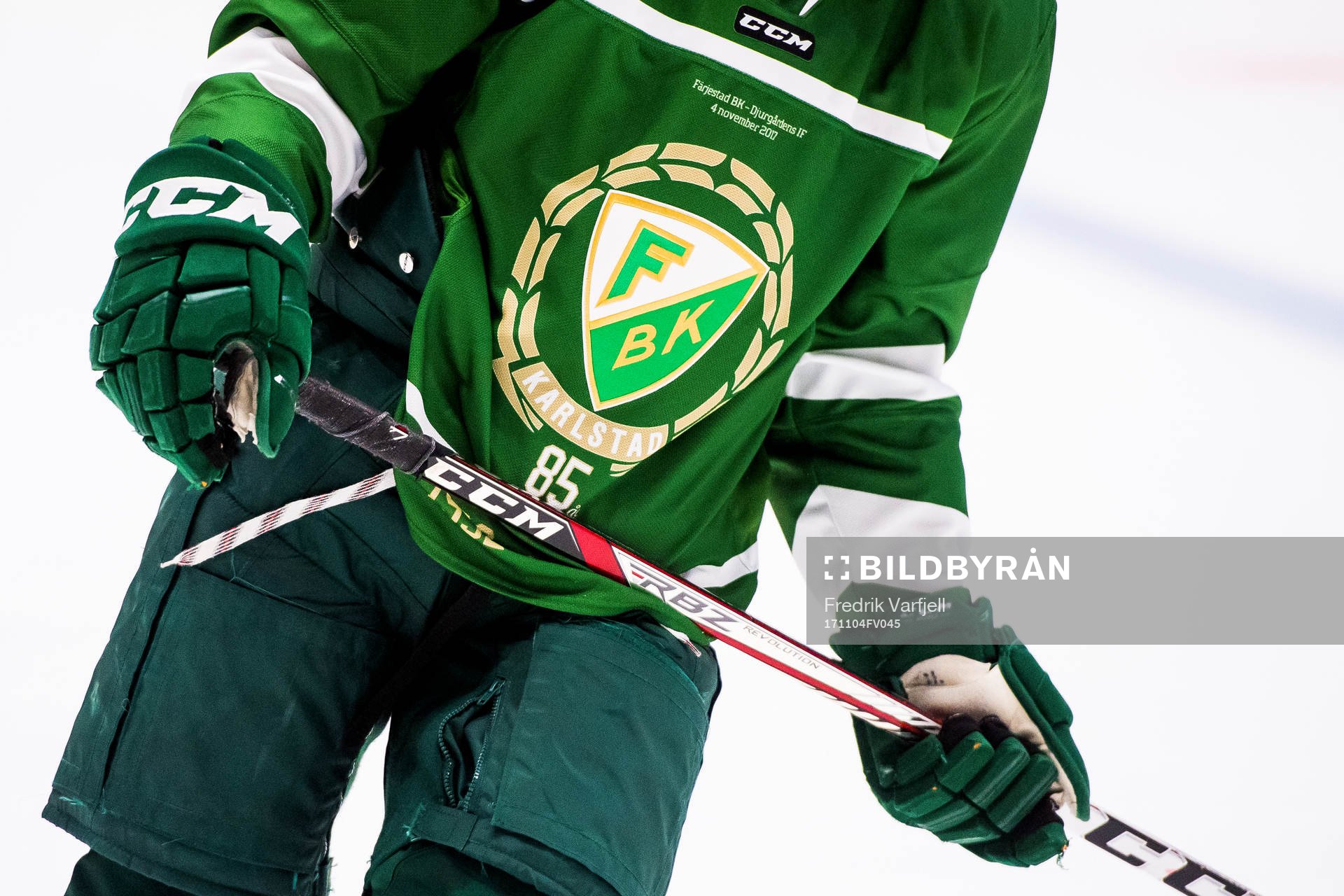 Färjestads Joakim Nygård med en retro tröja i samband