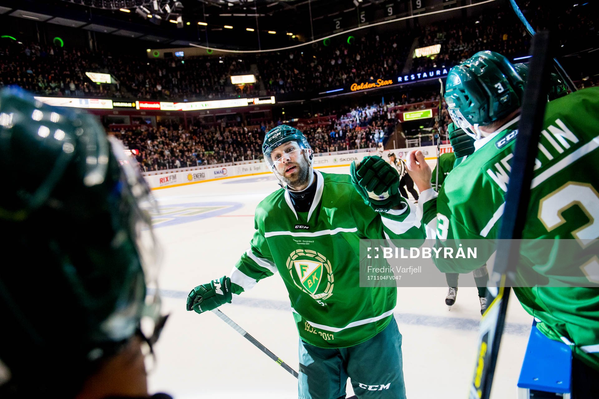 Färjestads Dick Axelsson jublar