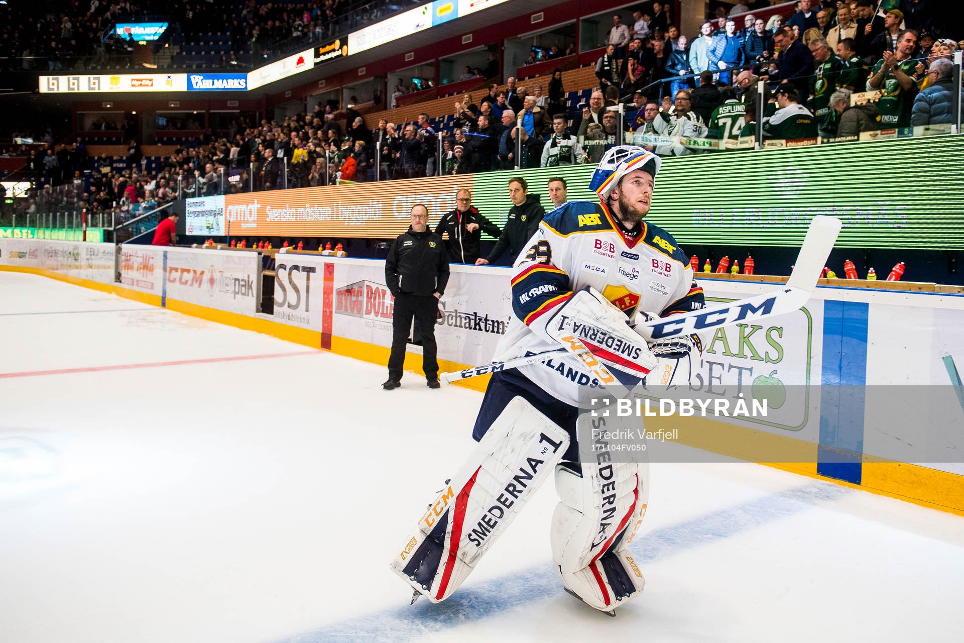 Djurgårdens målvakt Adam Reideborn deppar