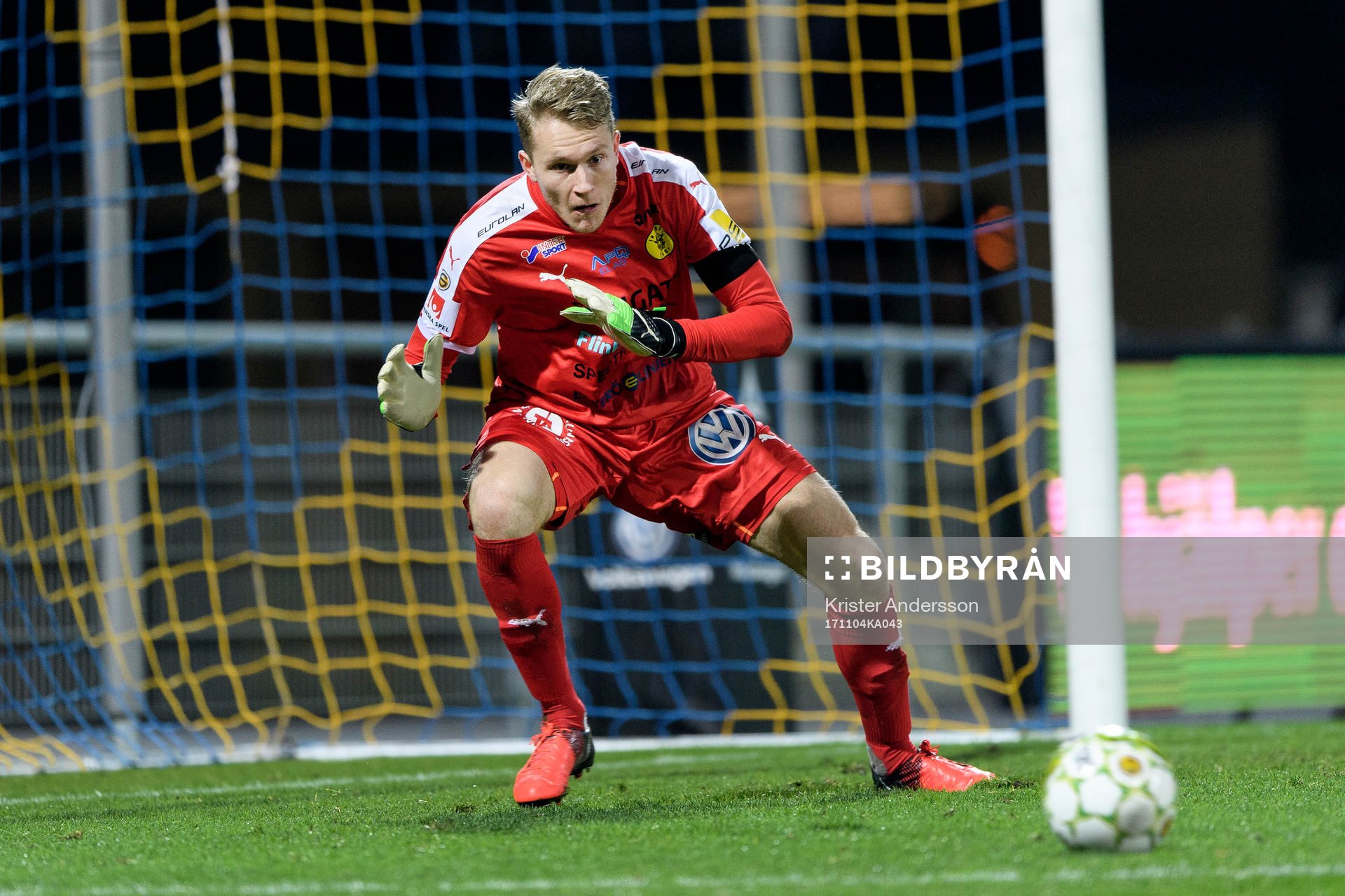Frejs målvakt Ruben Åhman under fotbollsmatchen i Superettan mellan Falkenberg och Frej Täby den 4 november 2017 i Falkenberg.